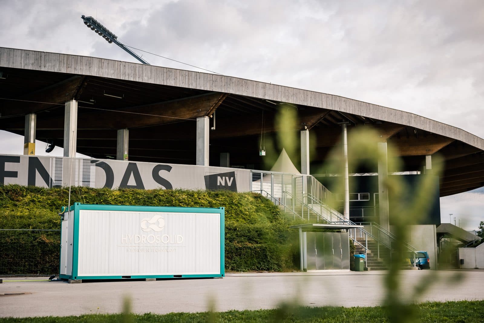 HydroSolid hydrogen storage in a container in front of the grandstand of the NV-Arena in St. Pölten